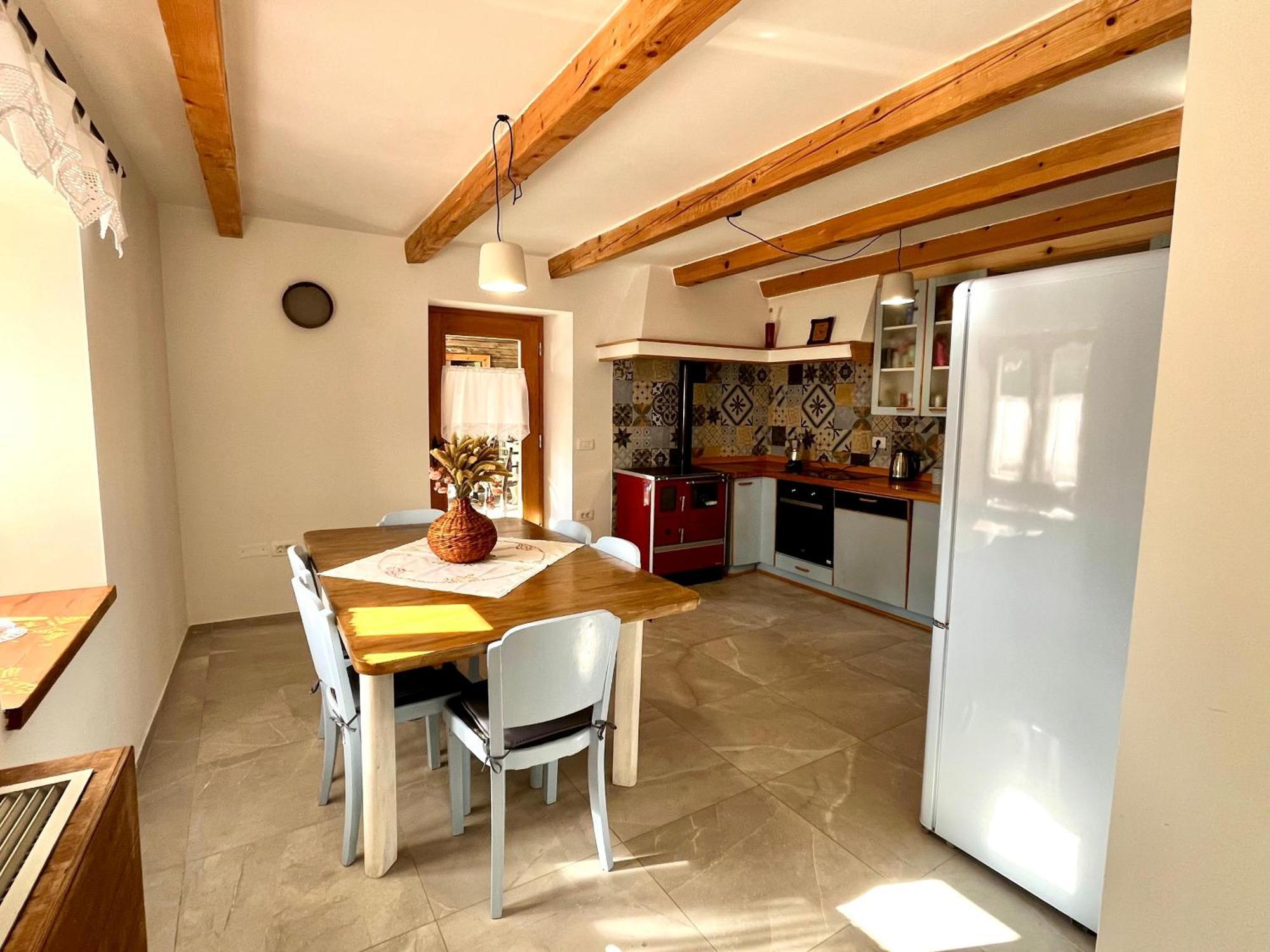 Franko Spacious House With A Pool Obrov