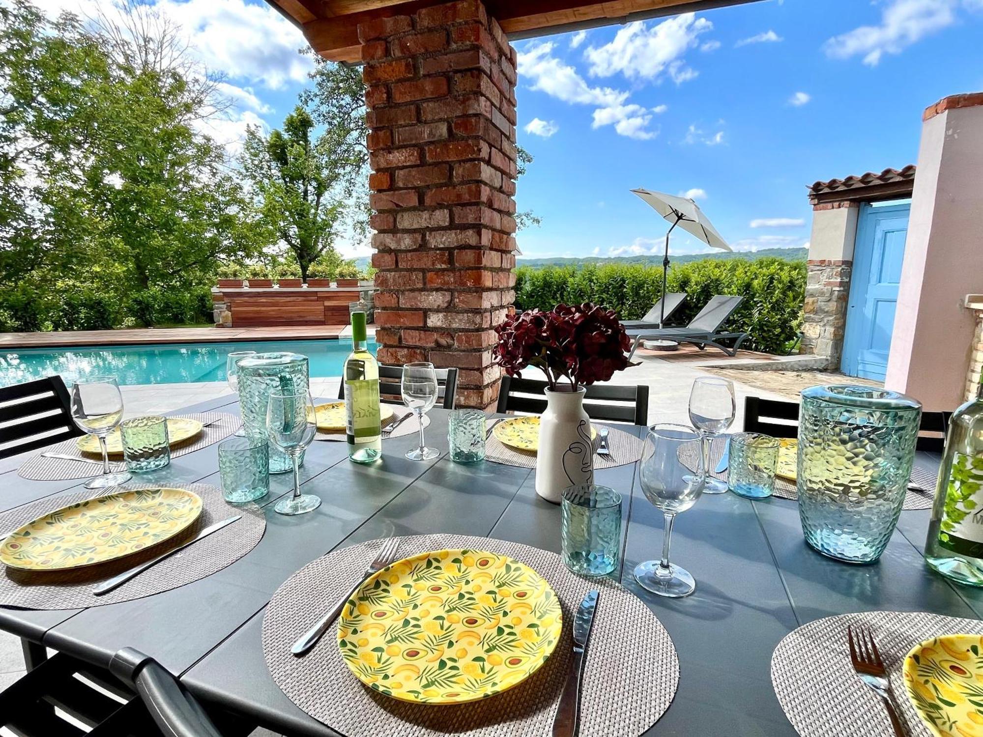 Vikendica Franko Spacious House With A Pool *