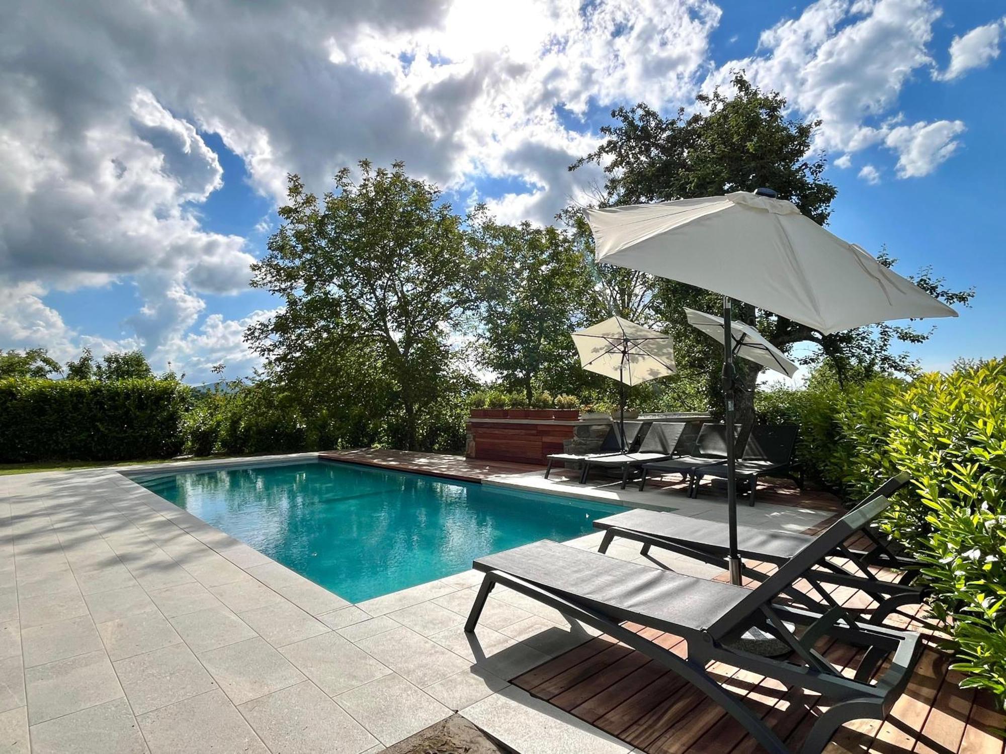 Vikendica Franko Spacious House With A Pool Obrov